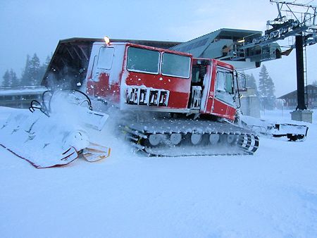 Mammoth Mountain Ski Area Snowcat Mammoth Mountain Ski Area Snowcat