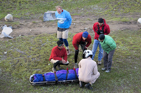Pilot discusses the situation with the injured party Pilot discusses the situation with the injured party
