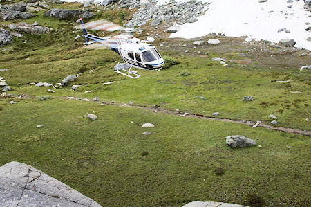 Helicopter climbs for altitude Helicopter climbs for altitude
