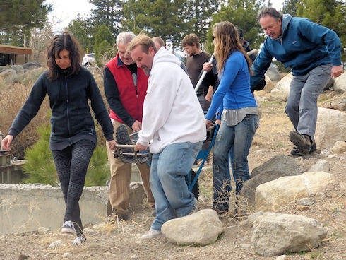 Moving the litter in varied terrain Moving the litter in varied terrain