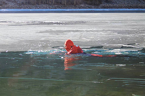 Lake Ice Rescue Training at Lundy Lake