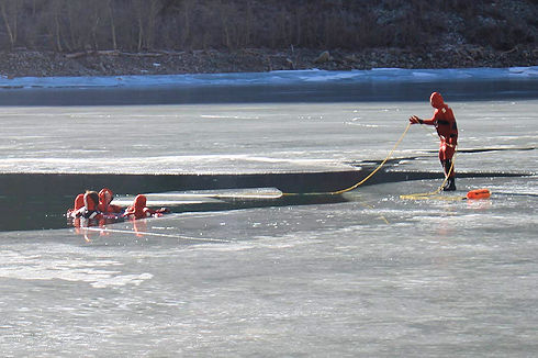 Lake Ice Rescue Training at Lundy Lake