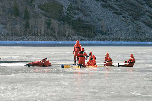 Lake Ice Rescue Training at Lundy Lake